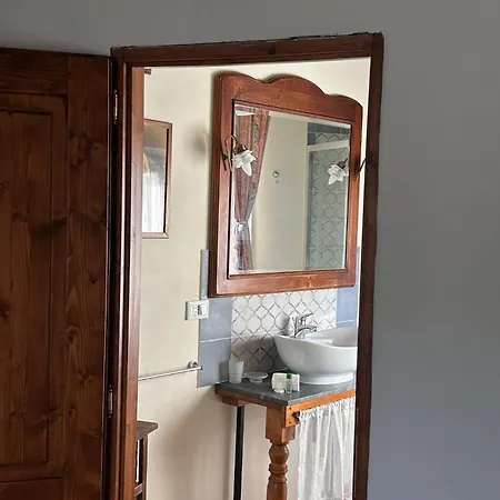 La Spelonca Degli Asini Apartment *